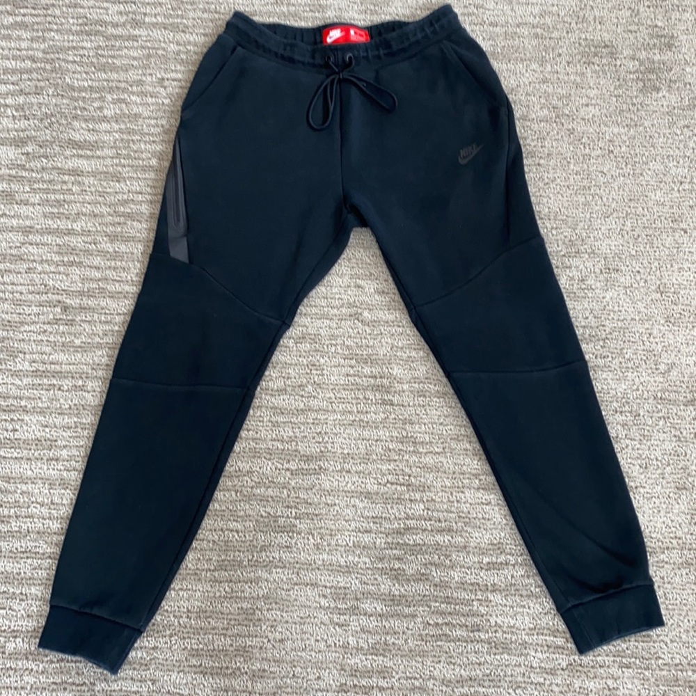 Men’s Nike Tech Fleece Pants Black Medium